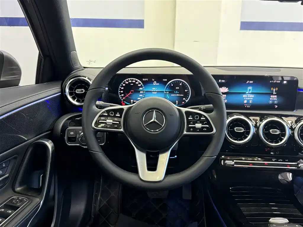 Mercedes-Benz A-Class 2020 Facelift A 200 L Sports Sedan Dynamic Type купить на сайте DeffCars