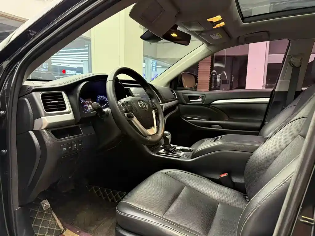 Highlander 2018 2.0T four-wheel drive premium version, 7 seats, National V купить на сайте DeffCars