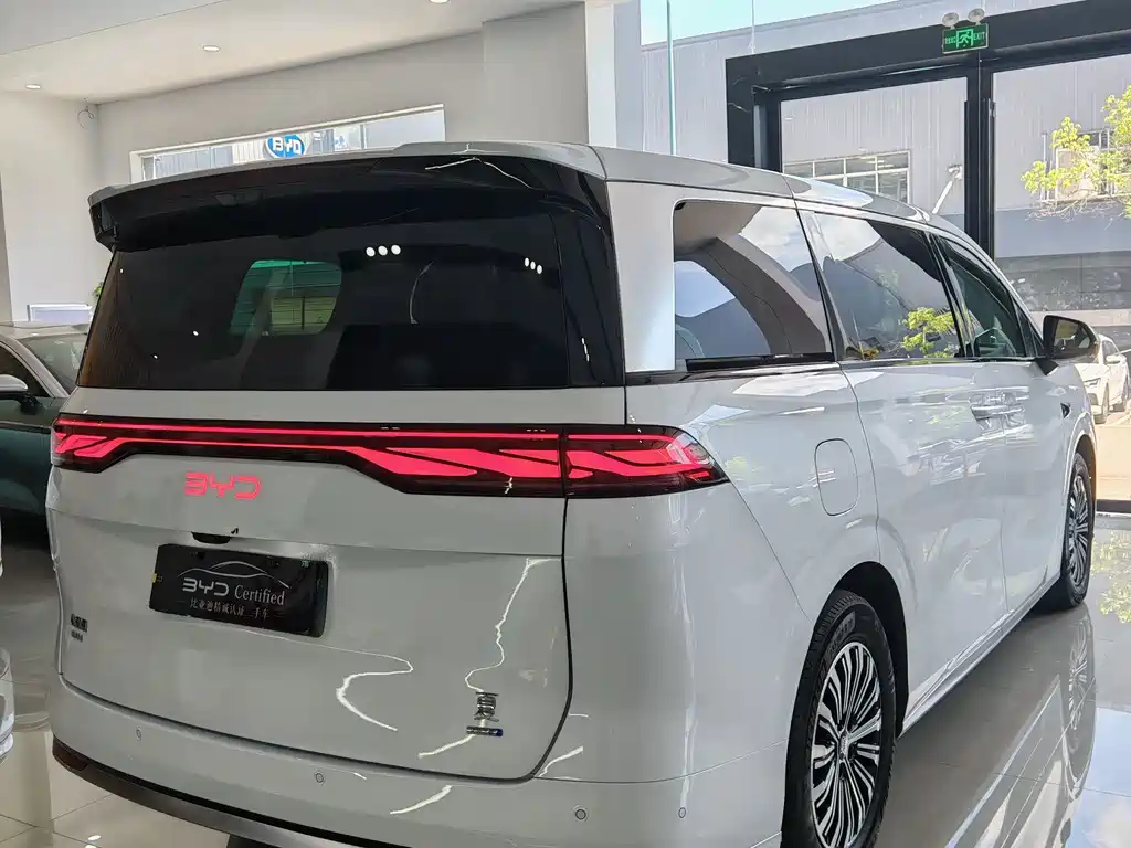 Xia (Summer) 2025 DM-i 1.5T 180km Transcendental купить на сайте DeffCars