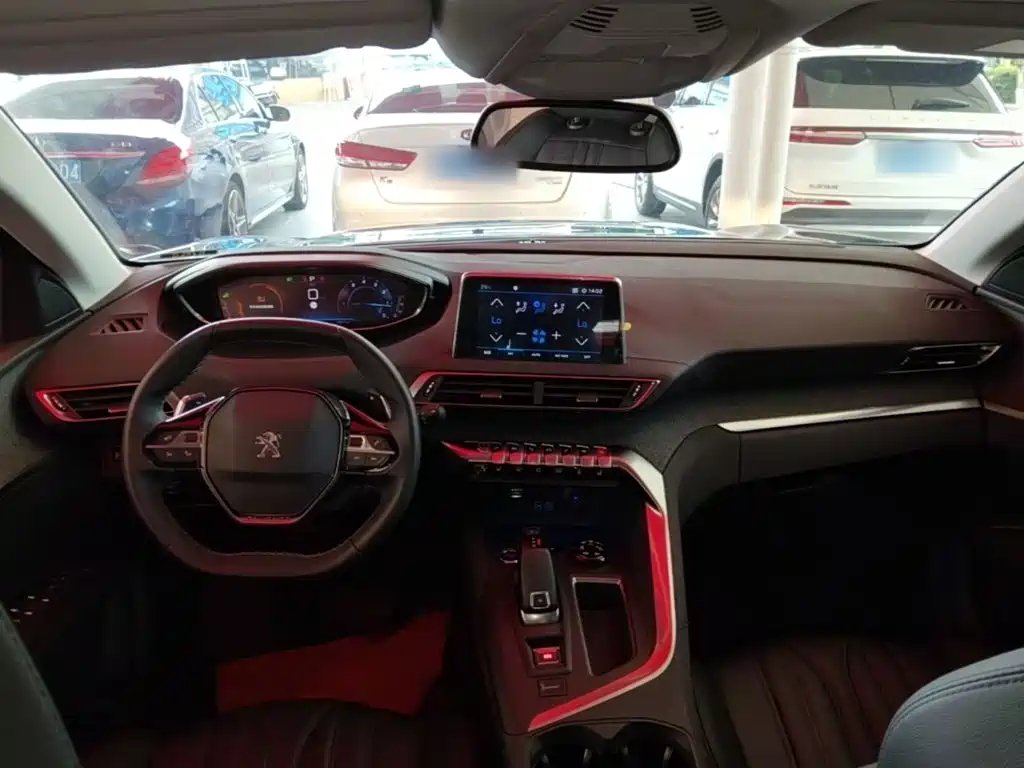 Peugeot 5008 2017 380THP 7-seat luxury version купить на сайте DeffCars