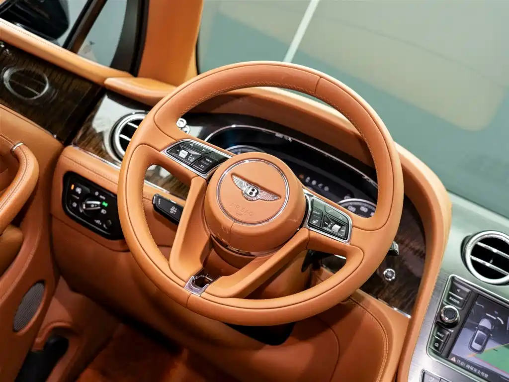 Bentayga 2017 6.0T Standard Edition купить на сайте DeffCars