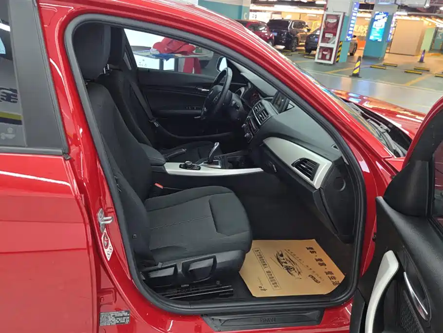 BMW 1 Series imported 2016 118i leading model купить на сайте DeffCars