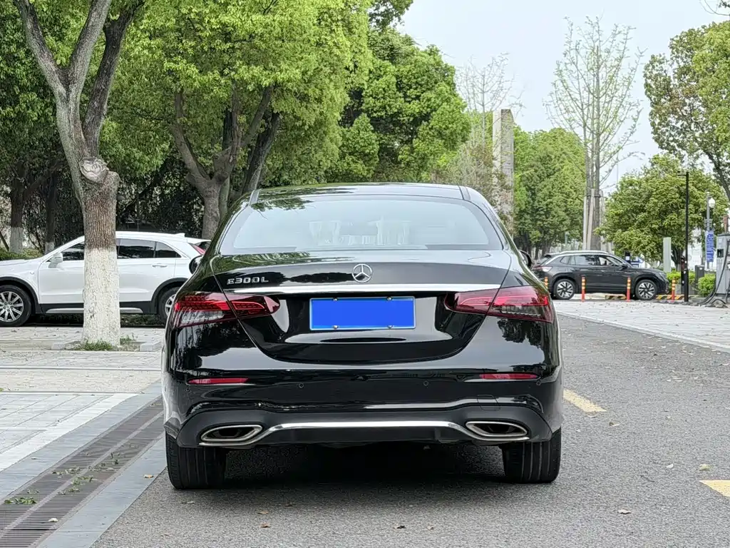 Mercedes-Benz E-Class 2022 E 260 L купить на сайте DeffCars