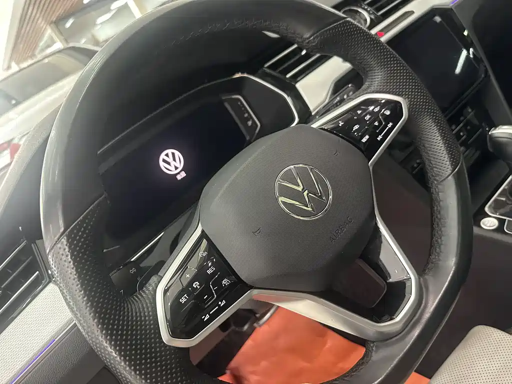 Magotan 2023 2 million commemorative edition 330TSI DSG luxury model купить на сайте DeffCars