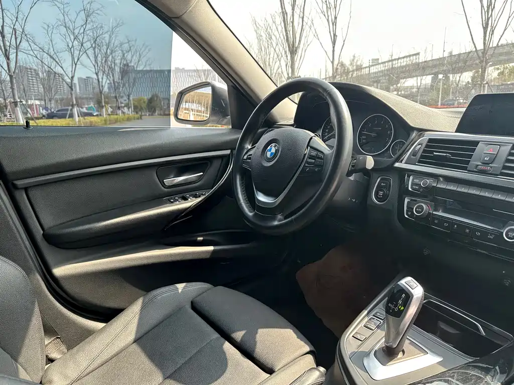 BMW 3 Series 2018 320Li Fashion Model купить на сайте DeffCars