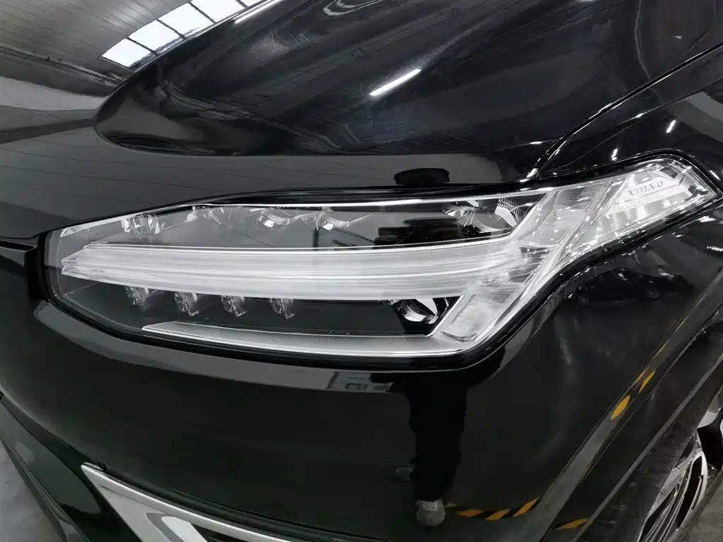 Volvo XC90 plug-in hybrid 2024 T8 Zhizun Deluxe Edition 7 seats купить на сайте DeffCars