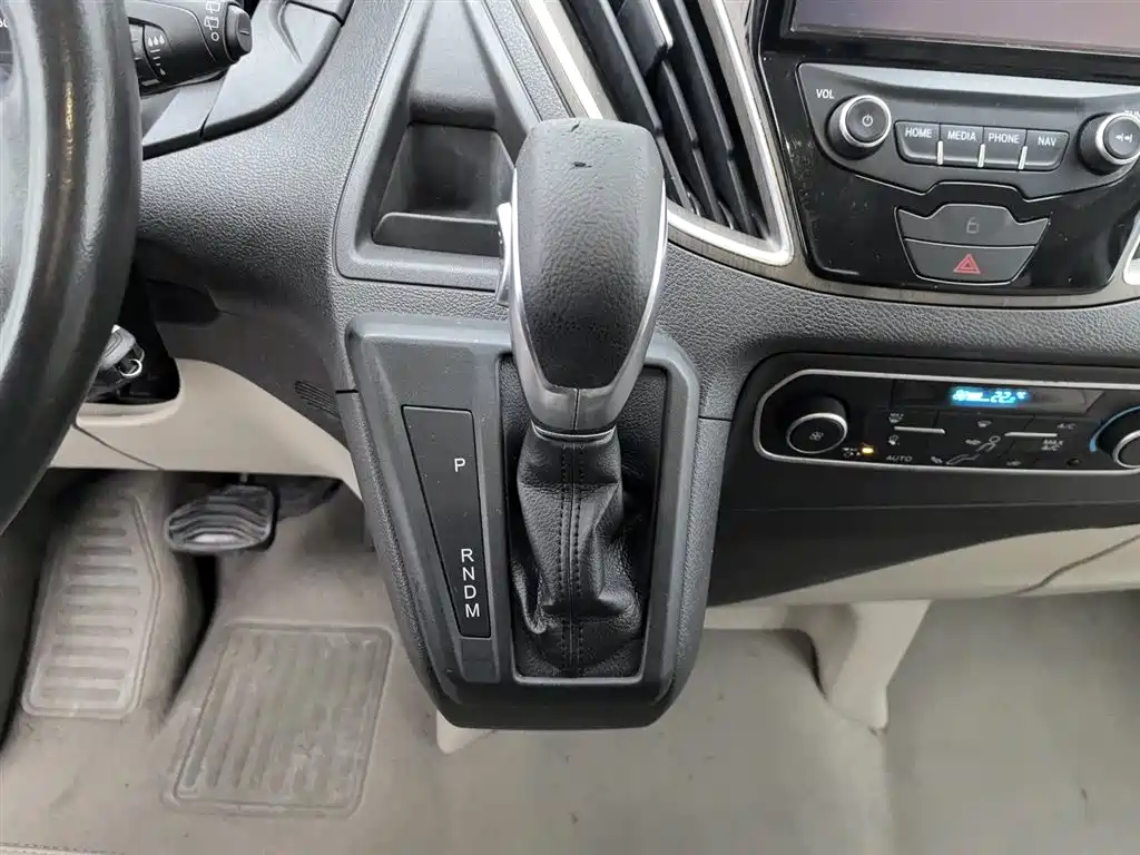 Tourio 2017 2.0T automatic refined version купить на сайте DeffCars