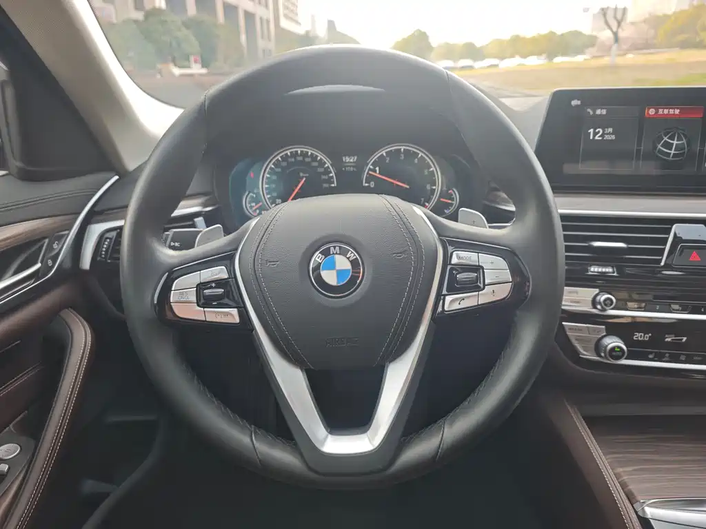 BMW 5 Series 2018 facelift 530Li xDrive luxury package купить на сайте DeffCars