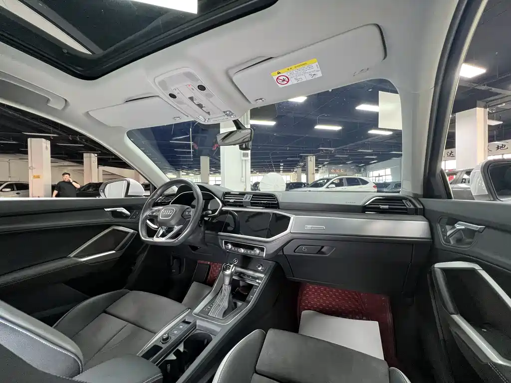 Audi Q3 2022 35 TFSI Fashionable and Dynamic купить на сайте DeffCars