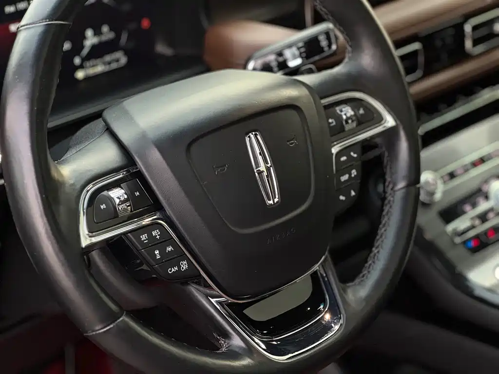 Voyager imported 2020 2.7T four-wheel drive premium version купить на сайте DeffCars