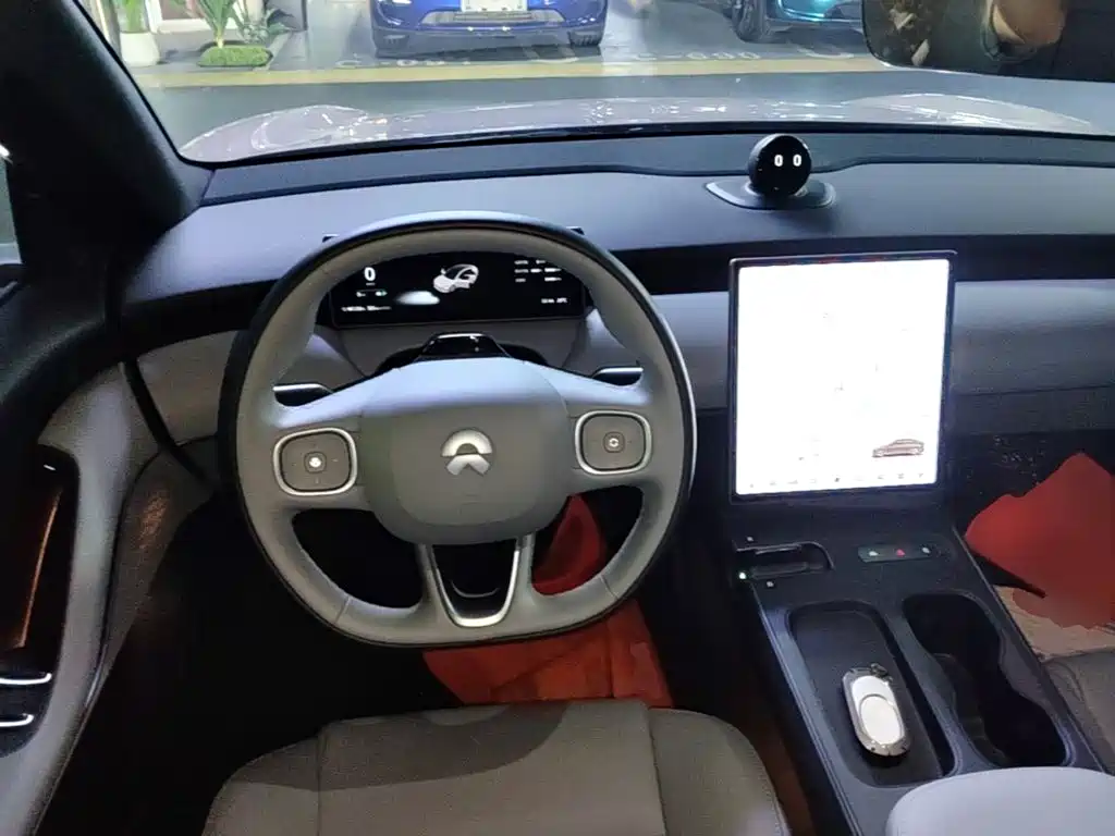 NiO ET5 2024 75kWh купить на сайте DeffCars