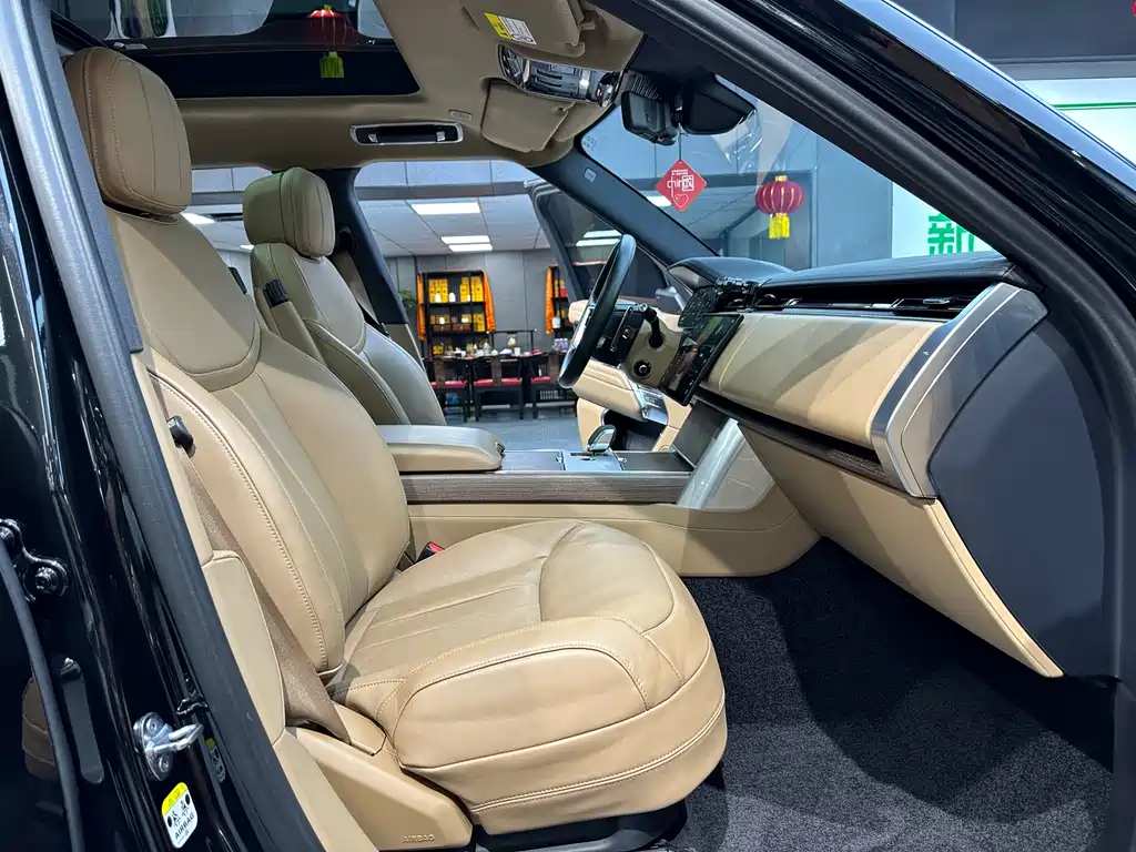 Range Rover 2024 3.0 L6 400PS Extended Edition, seven seats купить на сайте DeffCars