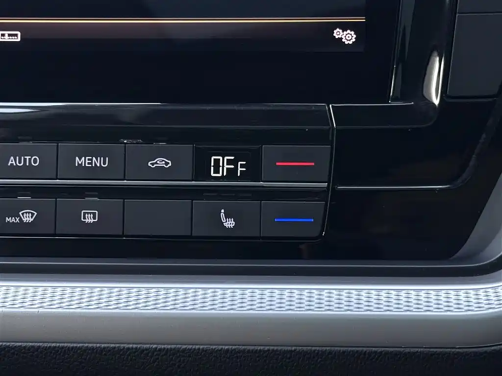 Touareg 2021 2.0TSI Pilot Special Edition купить на сайте DeffCars