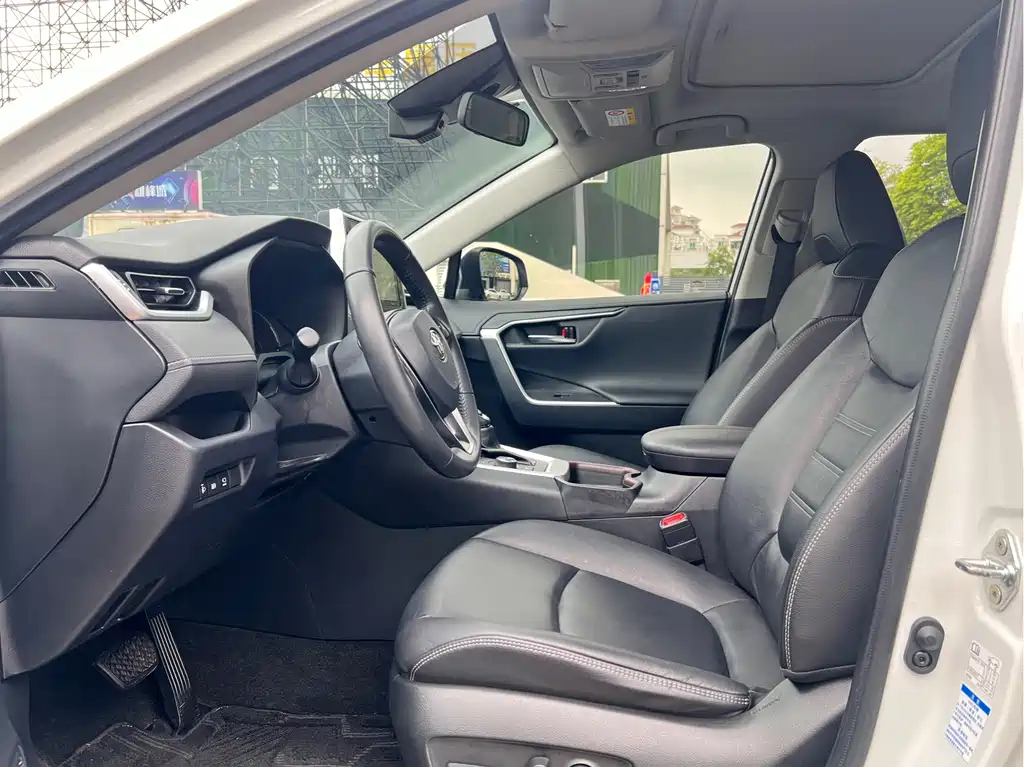 RAV4 Rongfang 2020 dual engine 2.5L E-CVT four-wheel drive elite PLUS version купить на сайте DeffCars