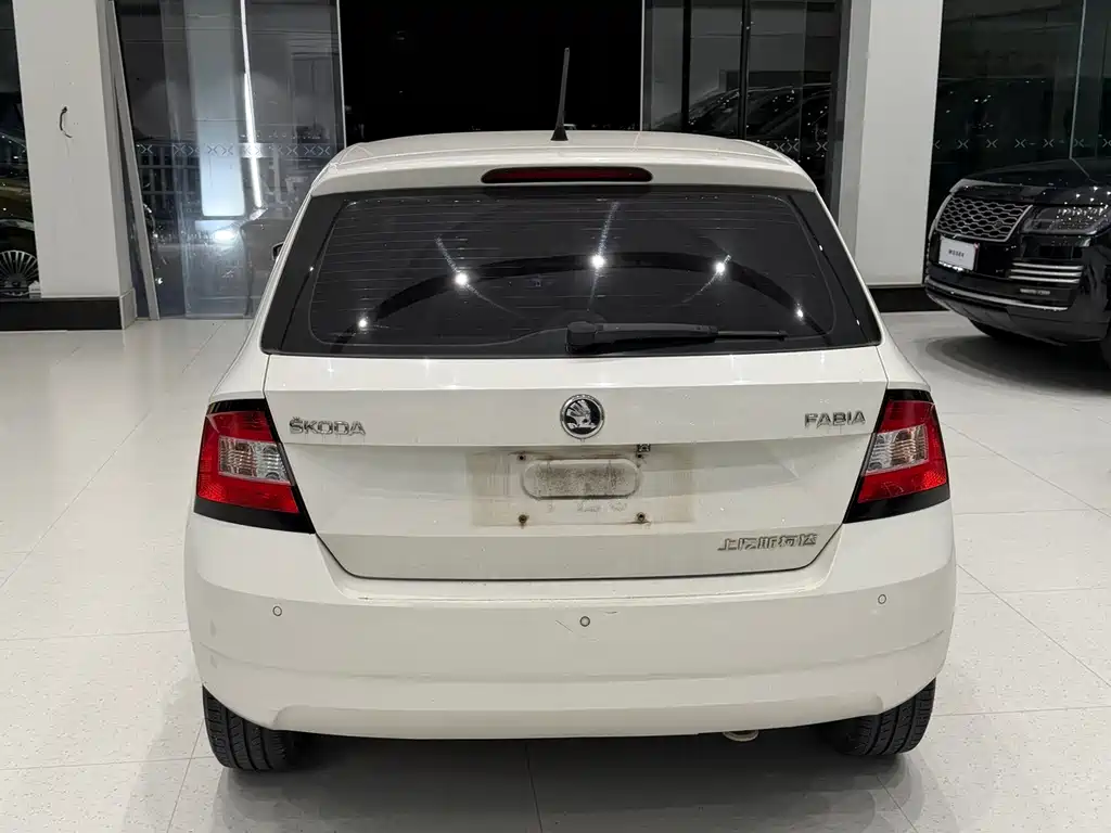 Fabia 2017 1.4L automatic car version купить на сайте DeffCars