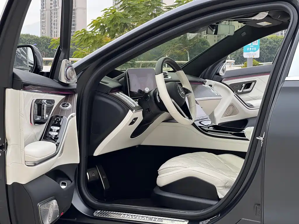 Maybach S-Class 2022 S 680 4MATIC Original Couture First Edition купить на сайте DeffCars