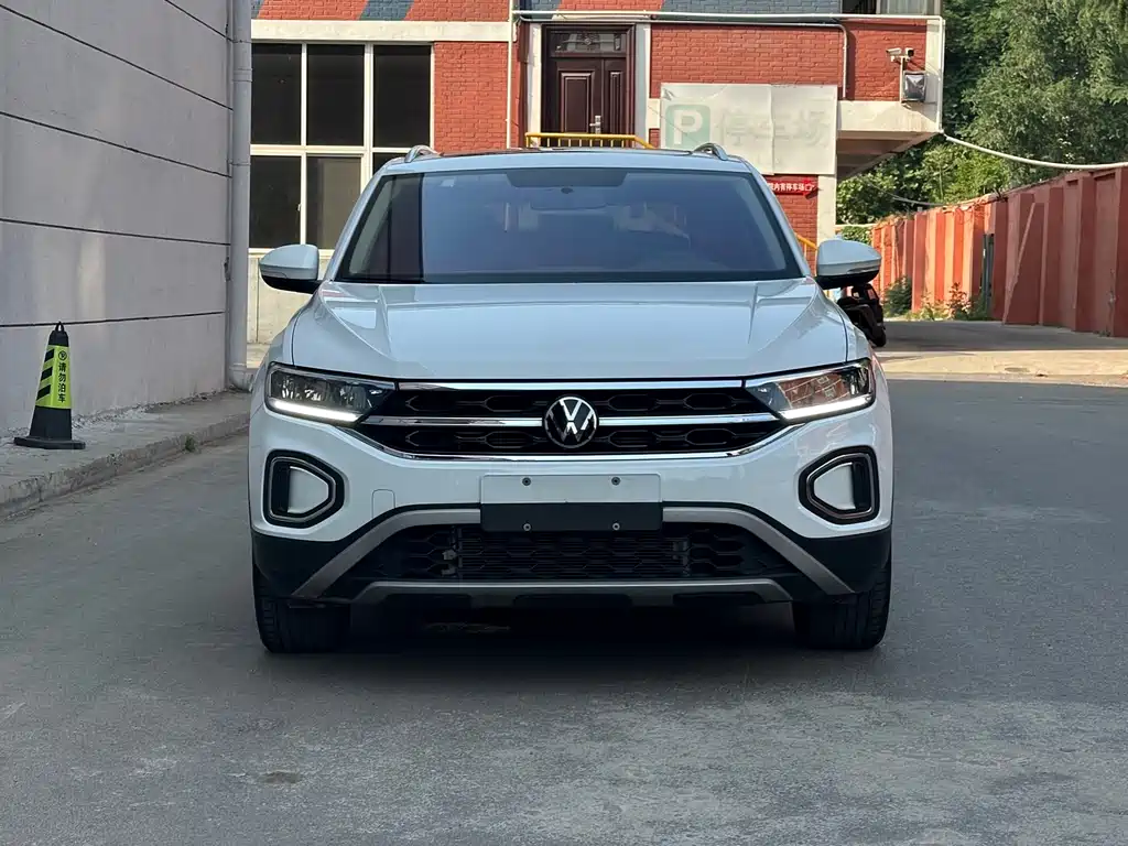 T-ROC 2023 280TSI DSG two-wheel drive time version купить на сайте DeffCars