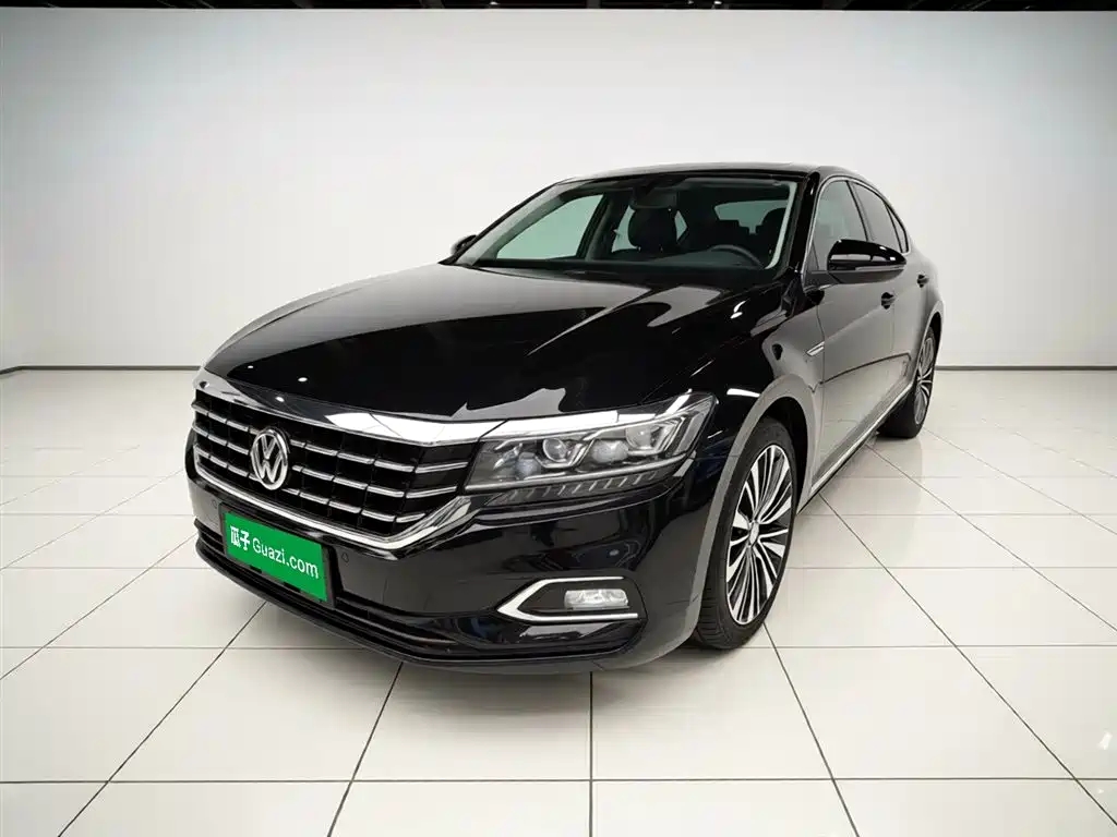 Passat 2019 330TSI Deluxe Edition National VI купить на сайте DeffCars