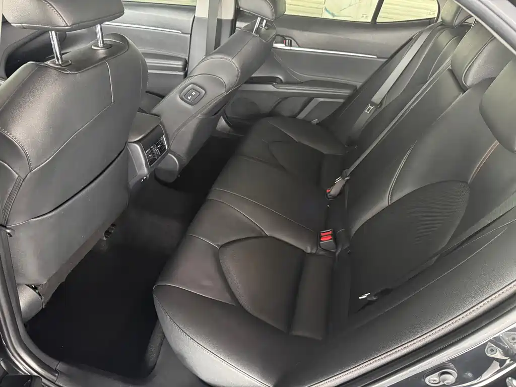 Camry 2021 2.0G Deluxe Edition купить на сайте DeffCars