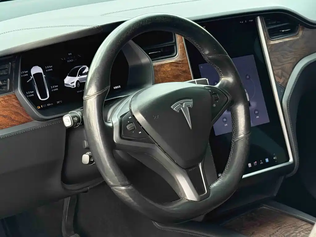 Model X 2017 Model X 100D Long Range Edition купить на сайте DeffCars