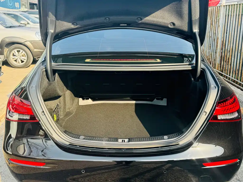 Mercedes-Benz E-Class 2022 Model Three E 300 L Luxury Model купить на сайте DeffCars