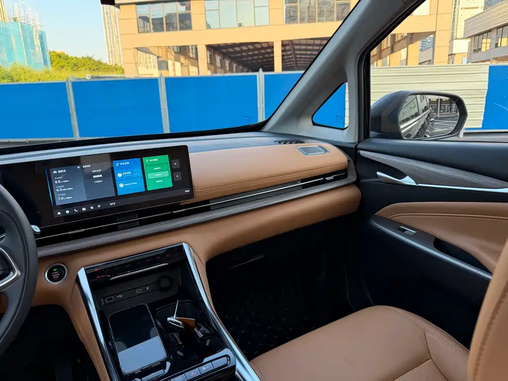 Maxus G50 plug-in hybrid 2025 pilot version купить на сайте DeffCars