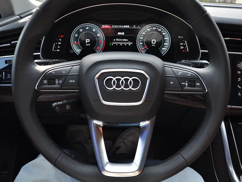 Audi Q7 2021 45 TFSI quattro S line sports купить на сайте DeffCars