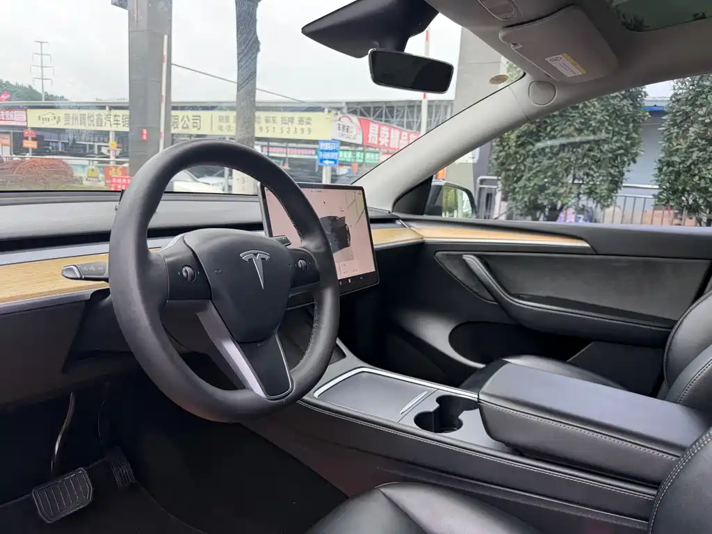 Model Y 2022 rear-wheel drive version купить на сайте DeffCars