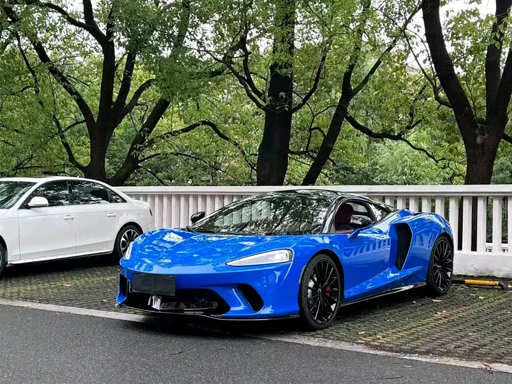 McLaren GT 2019 4.0T standard model купить на сайте DeffCars