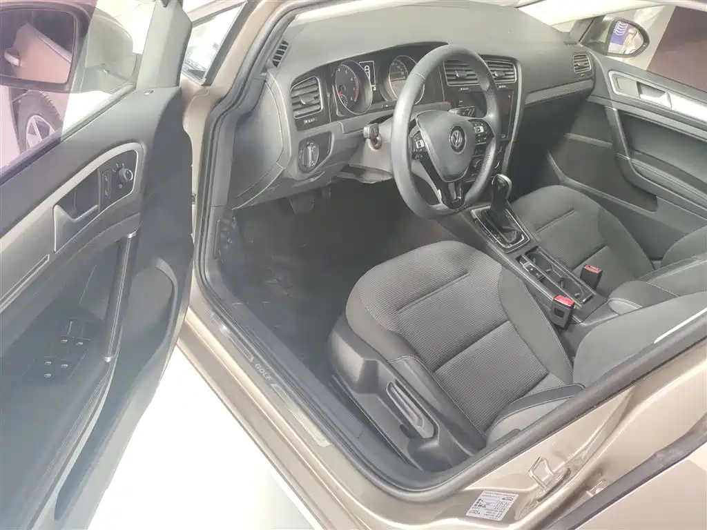 Golf 2020 280TSI DSG comfort model купить на сайте DeffCars