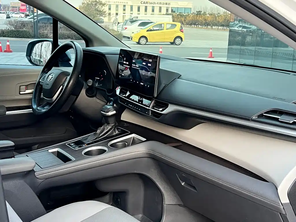 Grevia 2023 2.5L Hybrid Premium PLUS Edition купить на сайте DeffCars