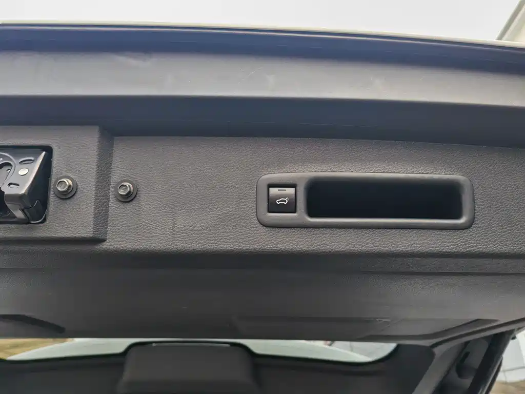 SIENNA 2023 2.5L Hybrid Comfort Edition купить на сайте DeffCars