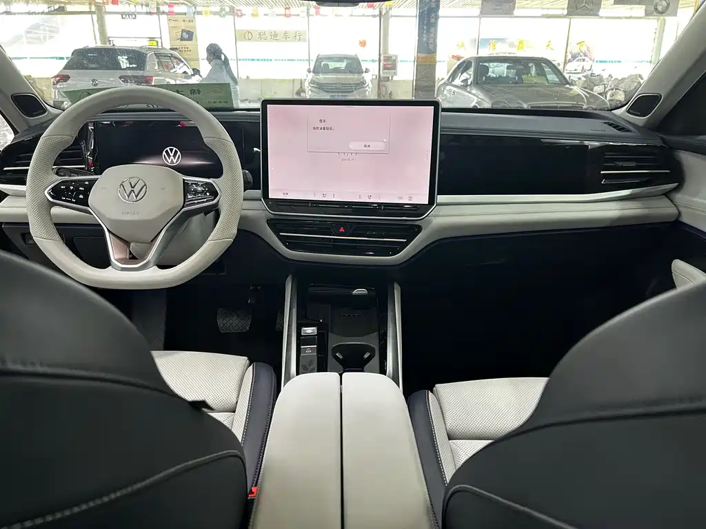 Passat 2025 Pro 380TSI Star Dragon Edition купить на сайте DeffCars