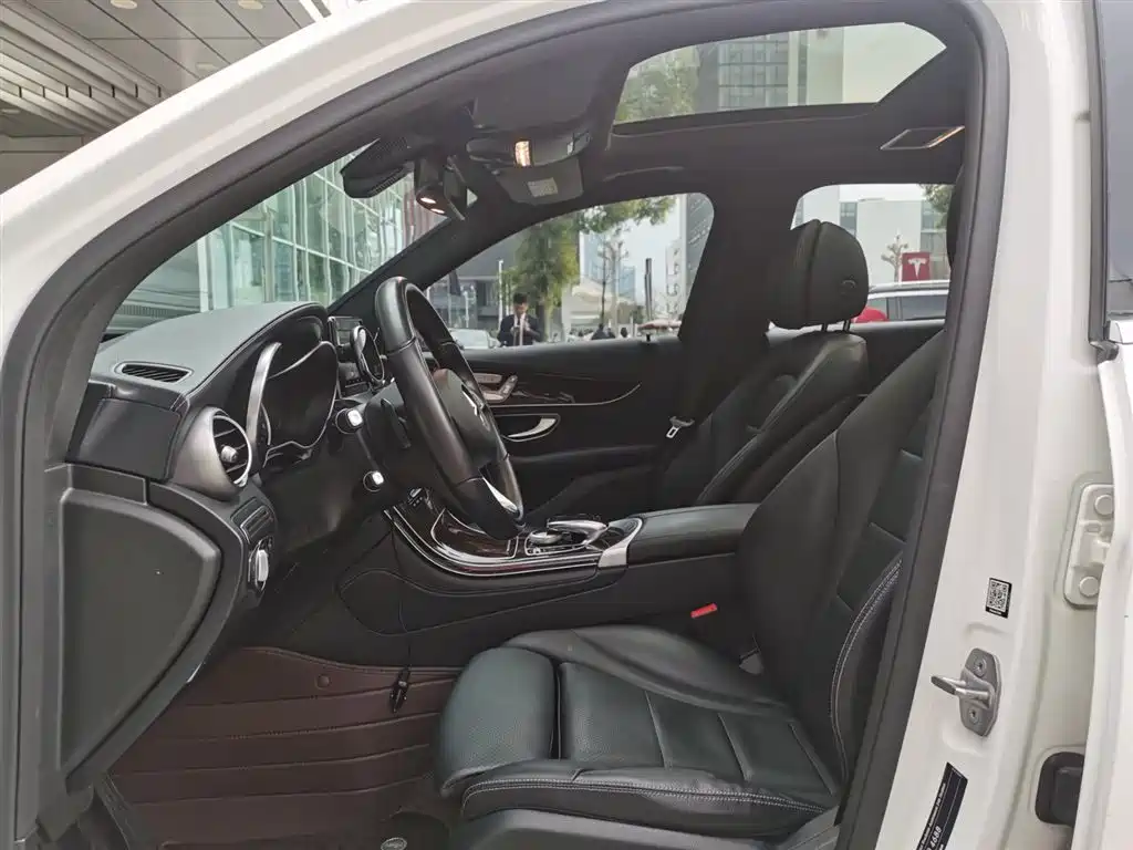 Mercedes-Benz GLC 2018 GLC 260 4MATIC Dynamic купить на сайте DeffCars