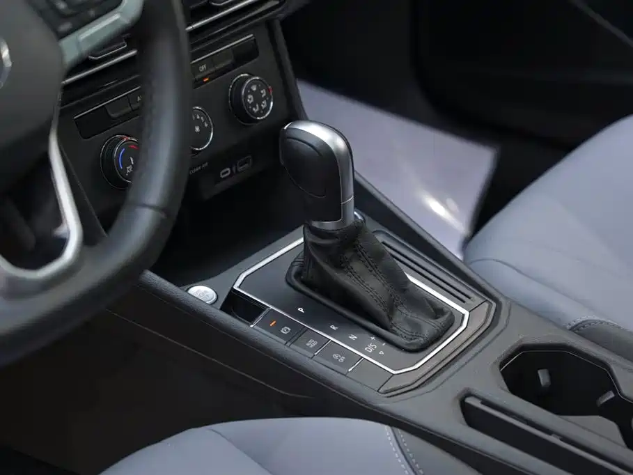 Lavida 2023 facelift 1.5L automatic starry sky 5 million version купить на сайте DeffCars