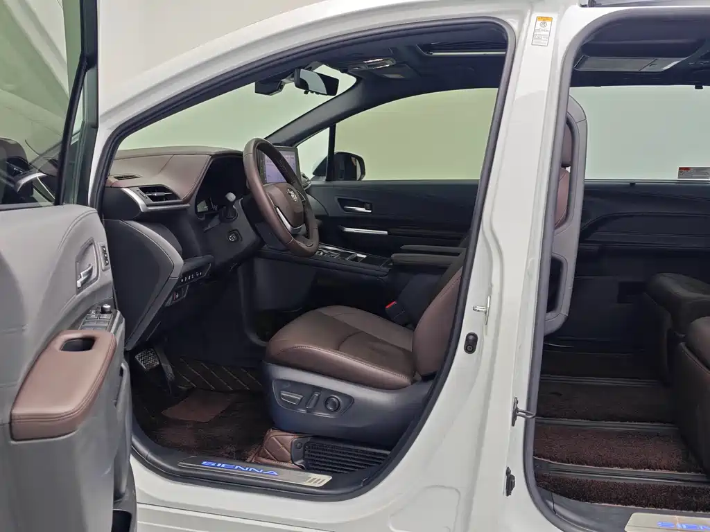 SIENNA 2021 2.5L Hybrid Platinum Edition купить на сайте DeffCars