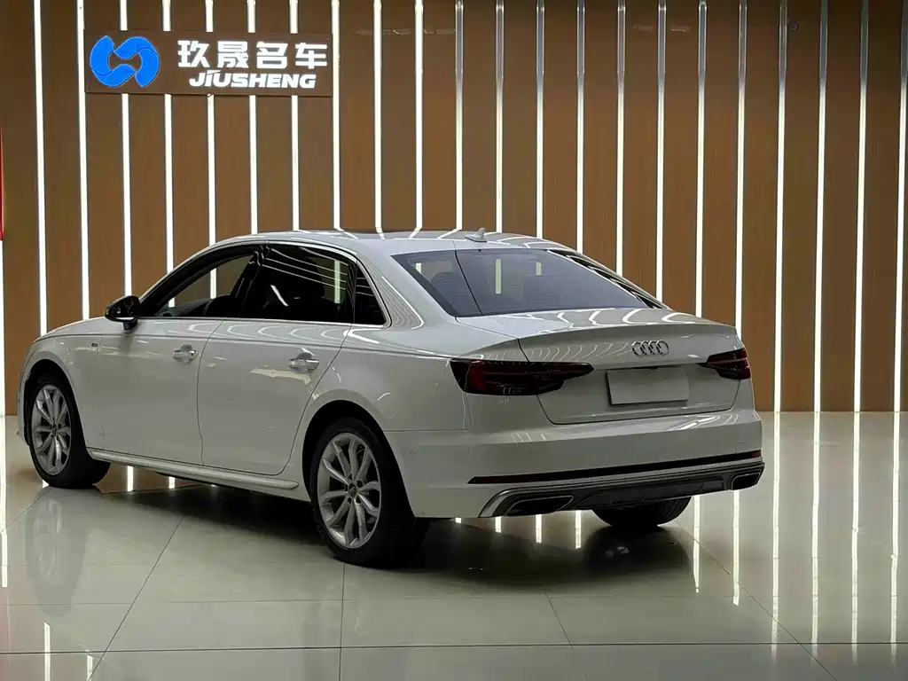 Audi A4L 2019 40 TFSI Fashion Type National VI купить на сайте DeffCars