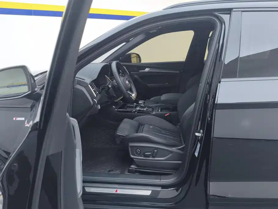 Audi Q5L 2023 40T luxury and dynamic model купить на сайте DeffCars