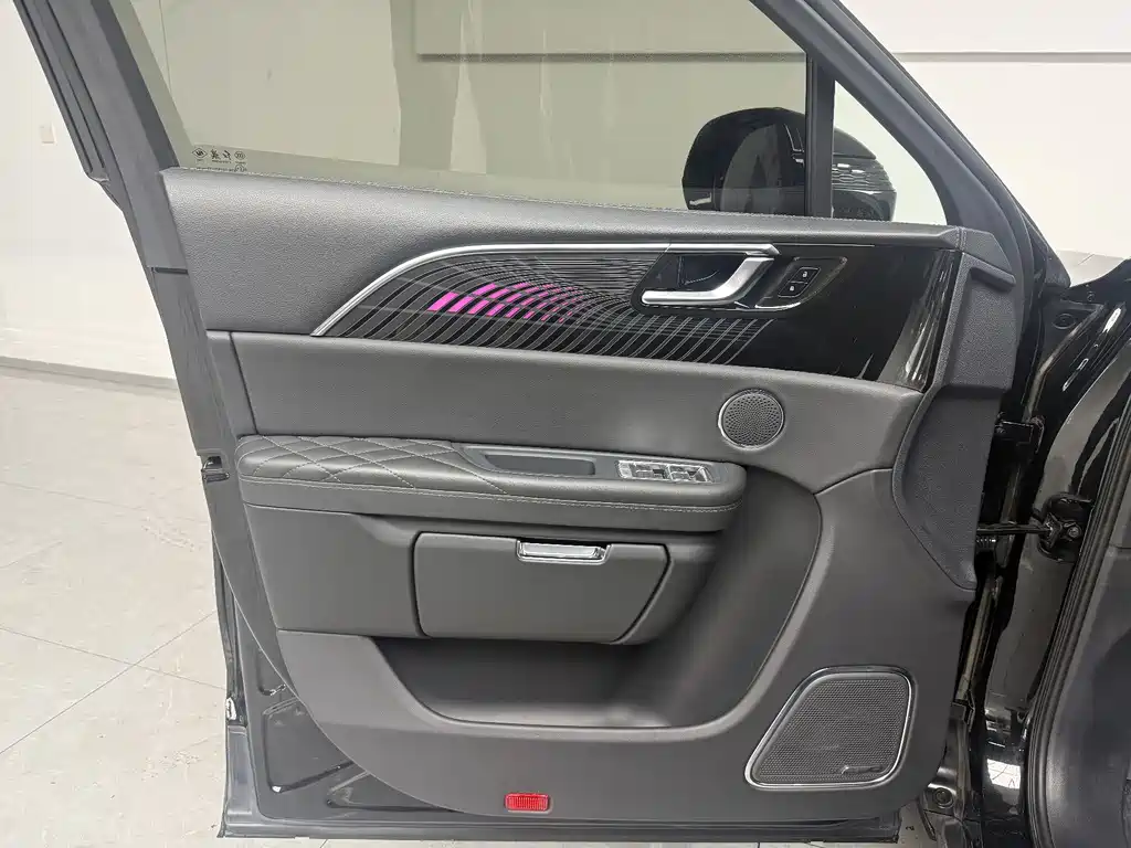 Hongqi E-HS9 2022 model 690km flagship version six seats купить на сайте DeffCars
