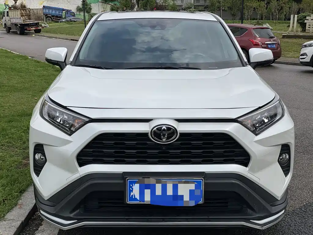 RAV4 Rongfang 2021 2.0L CVT two-wheel drive fashion PLUS version купить на сайте DeffCars