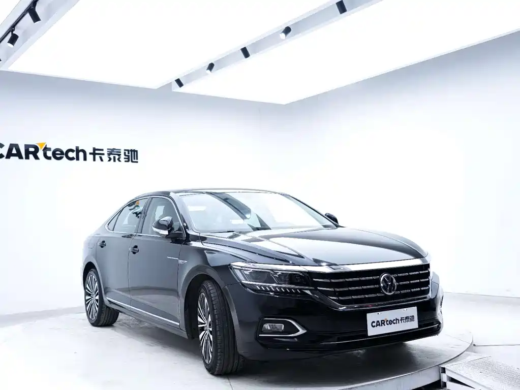 Passat 2019 330TSI Deluxe Edition National VI купить на сайте DeffCars