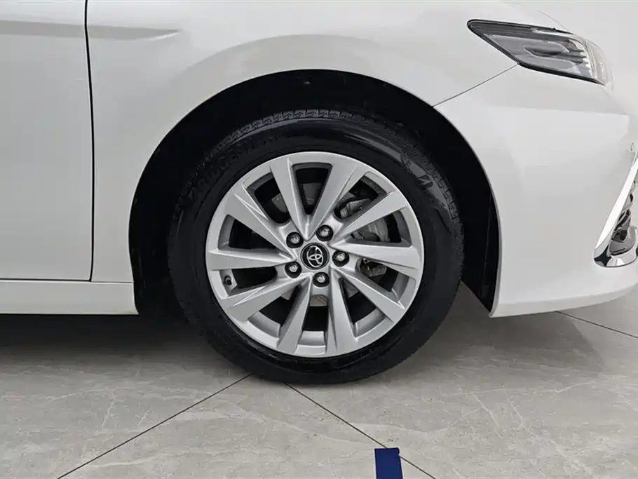 Camry 2021 2.0G Deluxe Edition купить на сайте DeffCars