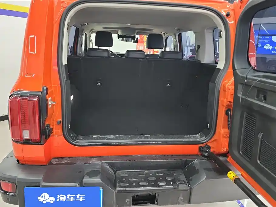 Tank 300 2021 Off-Road Version 2.0T Conqueror купить на сайте DeffCars