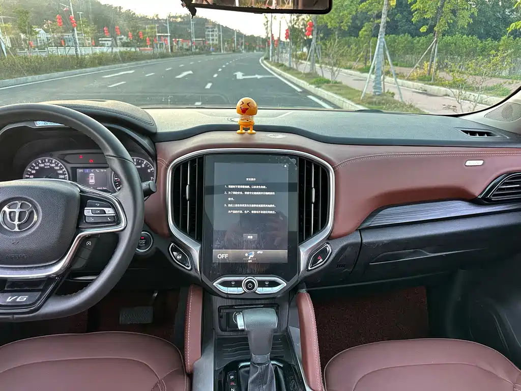 Zhonghua V6 2018 1.5T automatic premium model купить на сайте DeffCars