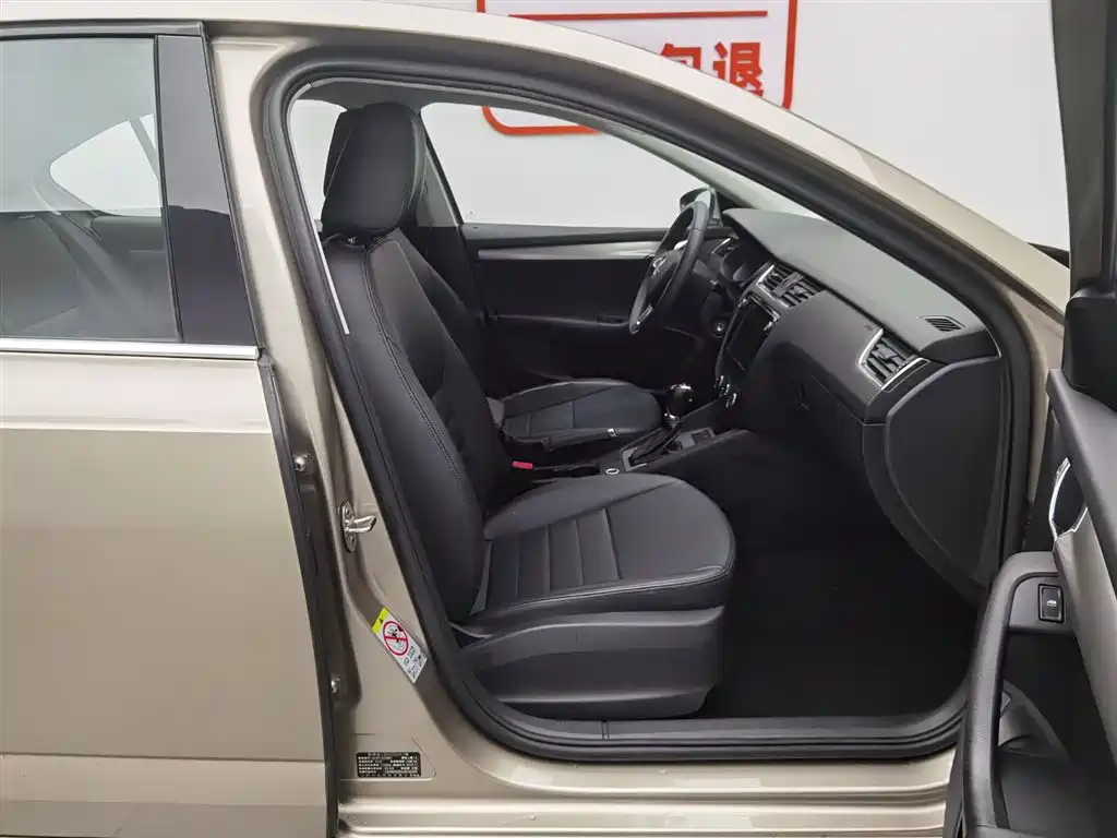 Octavia 2019 1.5L automatic comfort version купить на сайте DeffCars