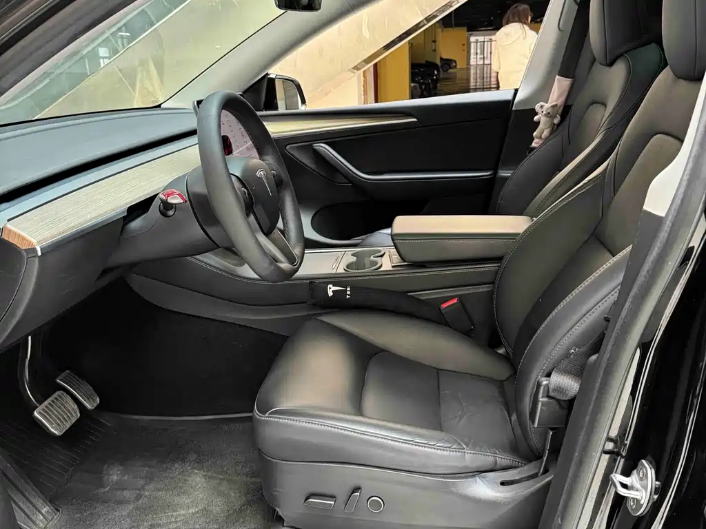 Model Y 2022 facelift rear-wheel drive version купить на сайте DeffCars