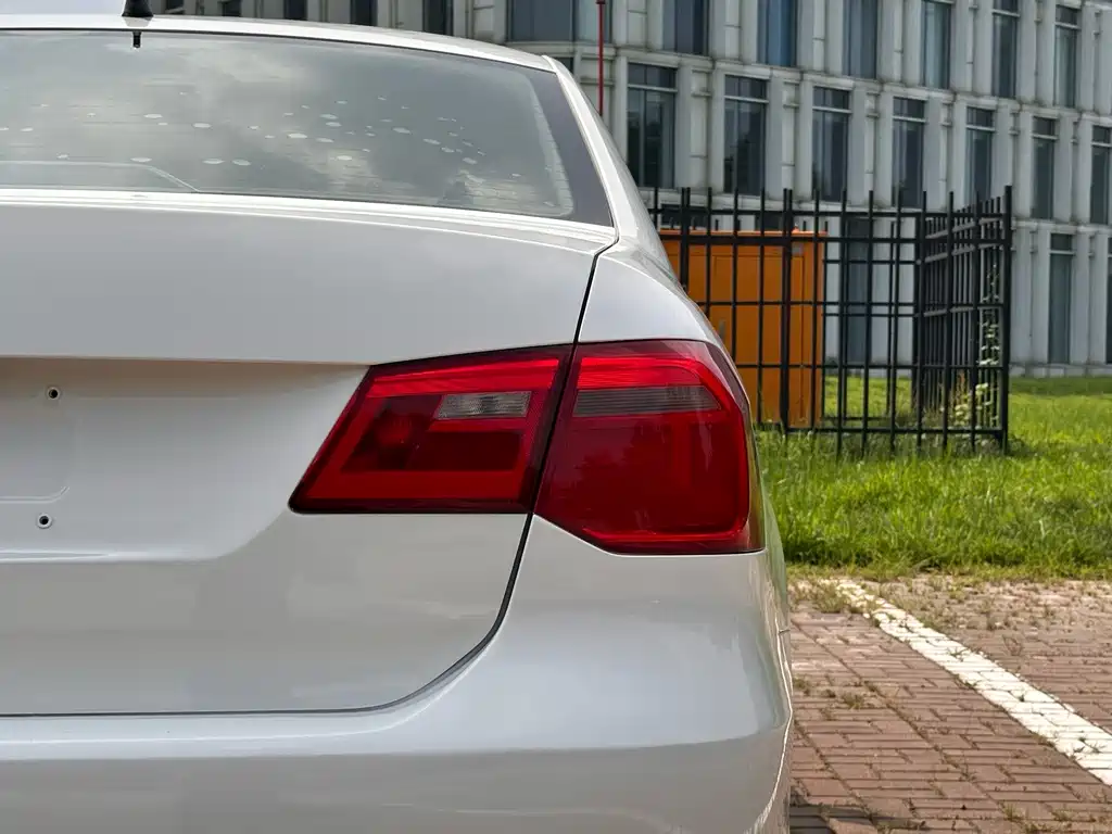 Jetta 2013 1.6L manual comfort model купить на сайте DeffCars