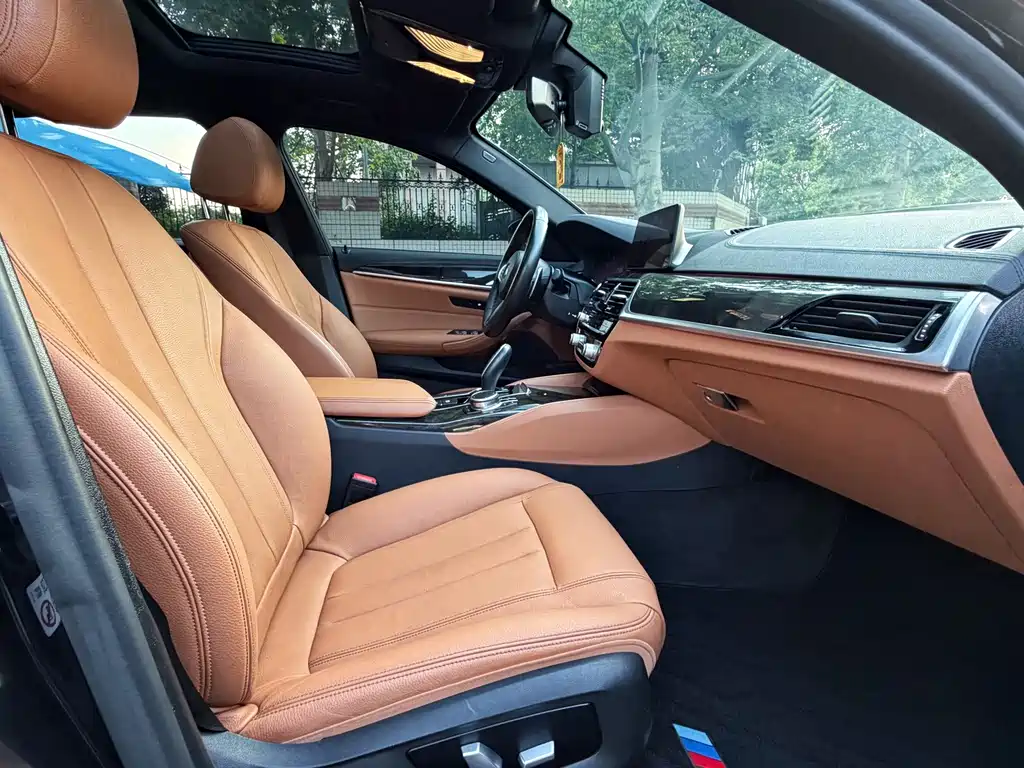 BMW 5 Series 2019 Modified 530Li Leading M Sport Kit купить на сайте DeffCars