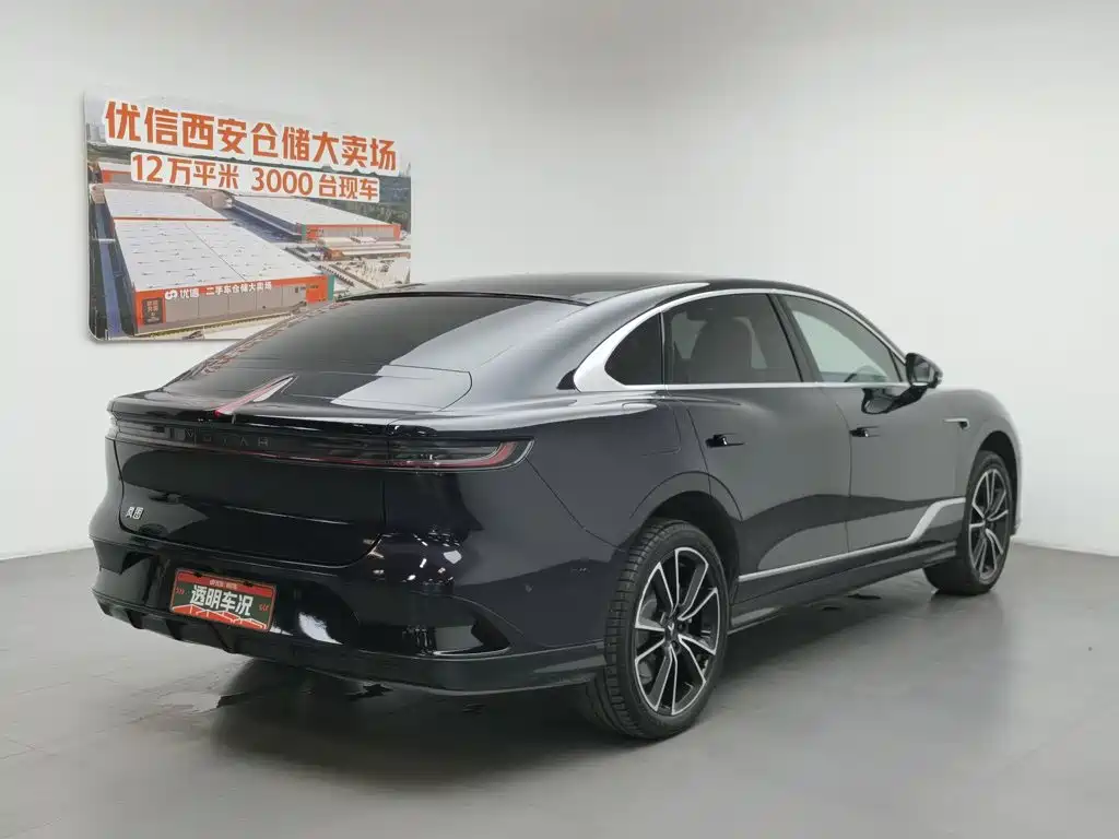 Lantu Chasing Light 2024 PHEV four-wheel drive ultra-long range flagship version купить на сайте DeffCars