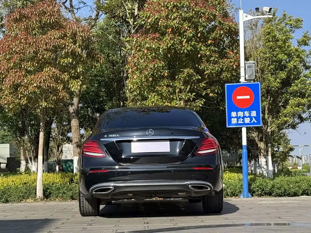 Mercedes-Benz E-Class 2019 E 200 L купить на сайте DeffCars